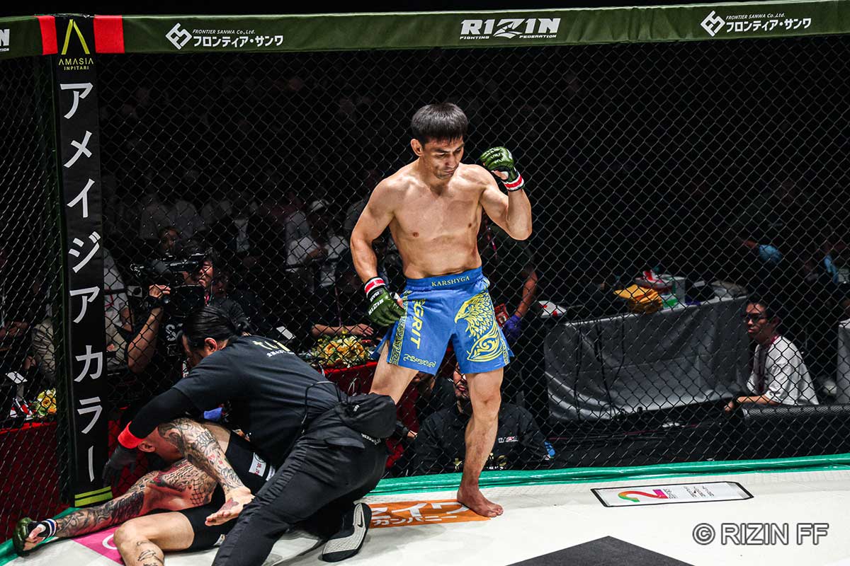 【RIZIN】萩原京平、1RTKO負けに会場沈黙　難敵ダウトベックのワンパンで沈む…リングサイドの平本蓮との再戦も絶望的に