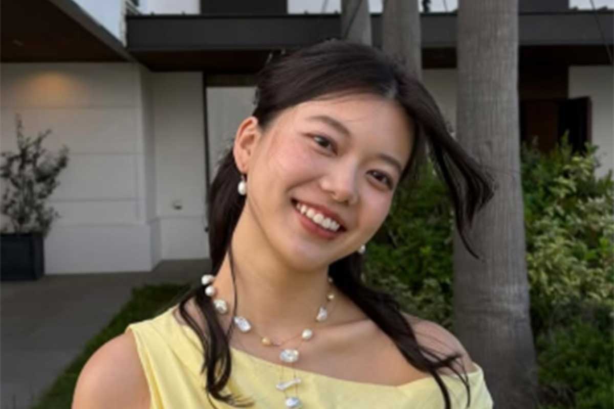 眞木花、初グラビアが「大反響のようで！」　オフショットにもファン注目「めちゃめちゃキレイ」