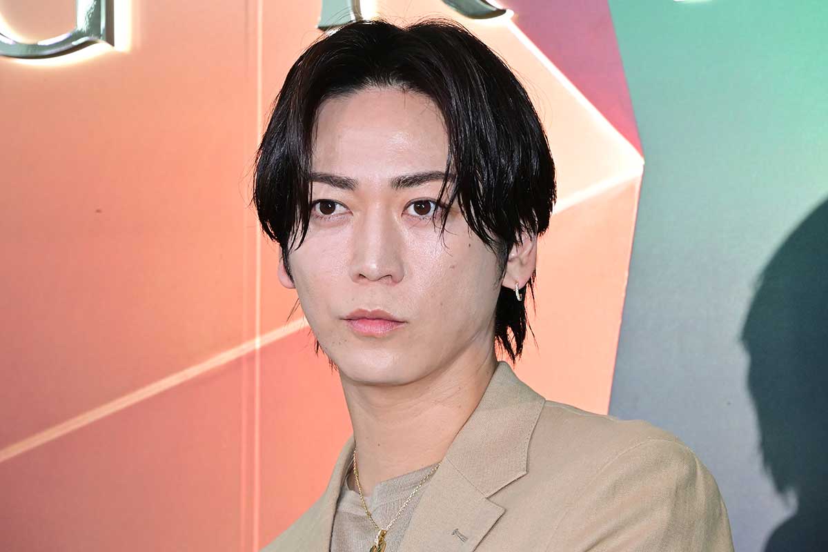 亀梨和也、結婚発表後初の公の場　報道陣からの「結婚おめでとうございます」に会釈