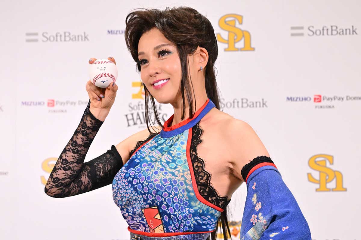 藤原紀香、少年野球の経験告白「3番・ファースト」　始球式で華麗な投球フォーム披露
