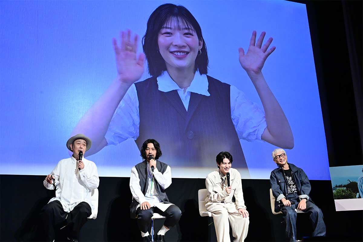 VTRで参加した伊藤沙莉(中央)【写真:ENCOUNT編集部】