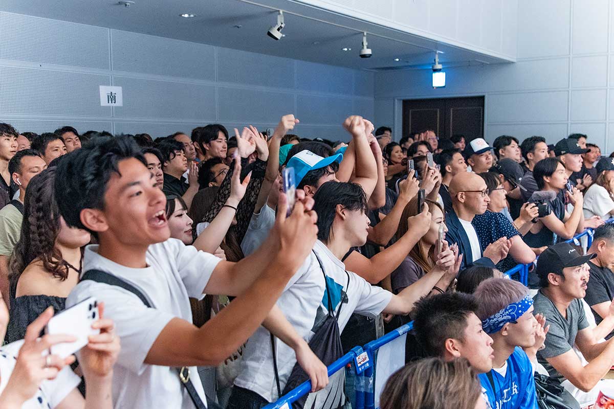 あえて「生配信なし」　DEEP佐伯代表が追求するセオリーの逆を行く究極の“臨場感”