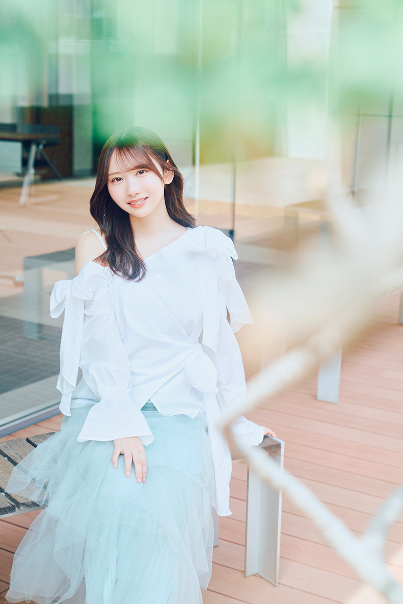 『Kind of love』で初の単独センターを務めた【写真:高田啓矢】