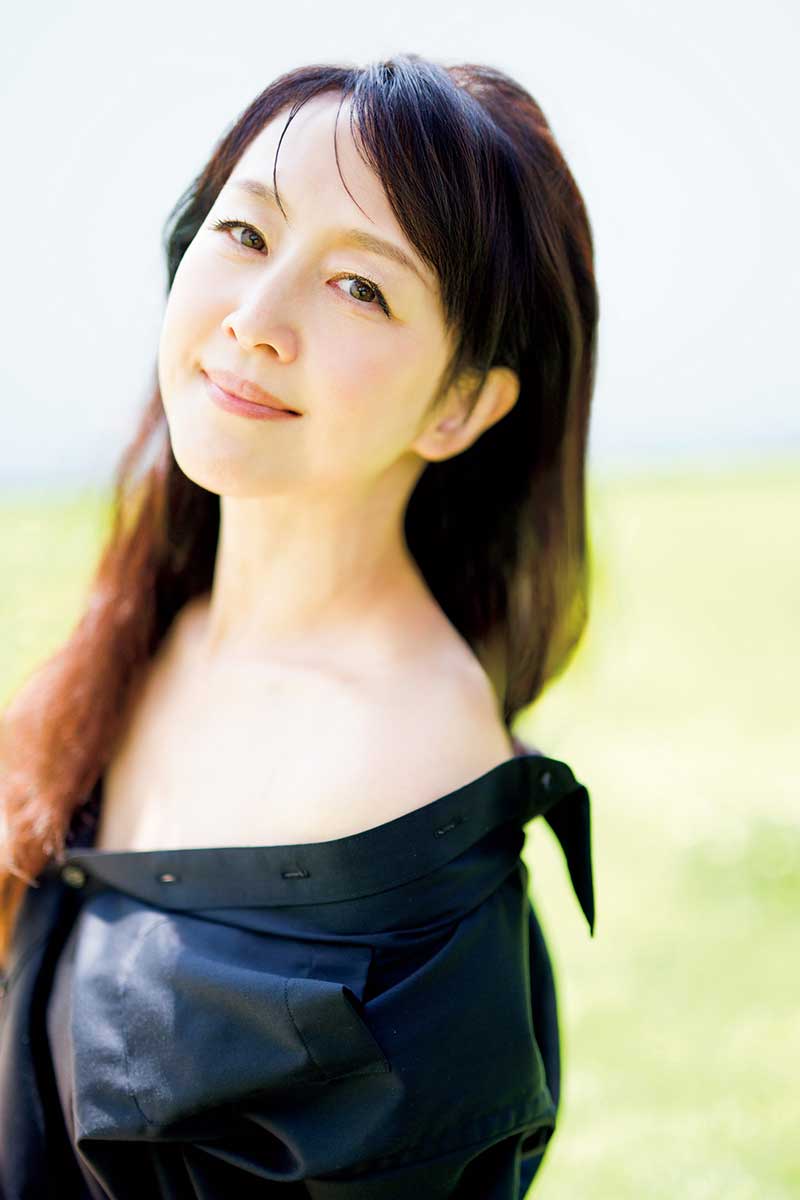 相田翔子が28日発売の『週刊FLASH』の表紙に登場【写真：相田翔子(C)光文社/週刊FLASH 写真◎舞山秀一】