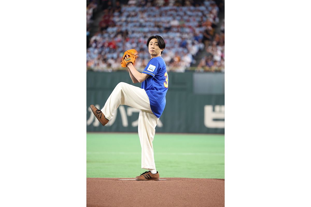 相葉雅紀、オールスター始球式で惜しくもワンバン　悔しさあらわも「悔いはないです！」