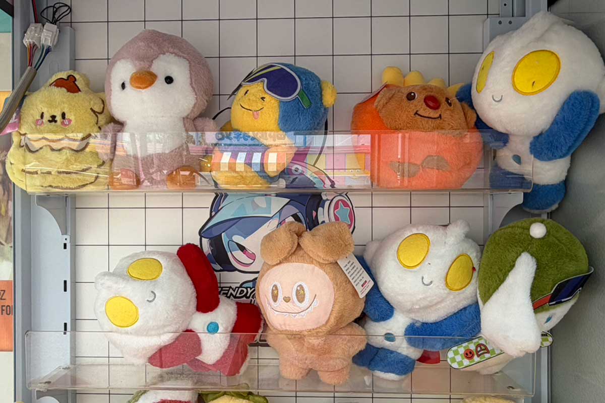 ぬいぐるみコーナーにもウルトラマン【写真:hei】