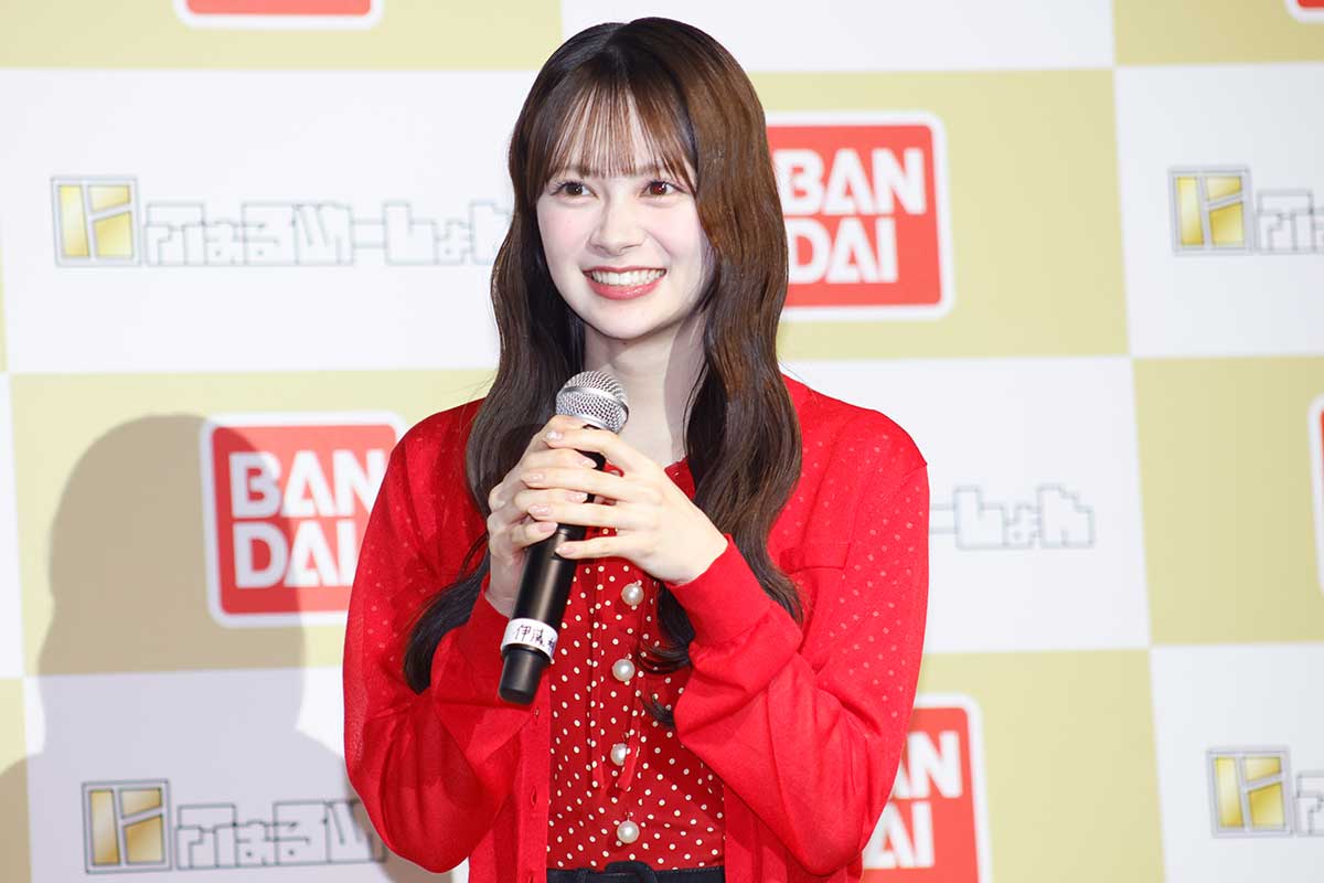 AKB48伊藤百花、レアシール“神引き”で「やっぱり私は主人公」大興奮も…ダイアン津田から公開説教「AKB48は全員が主人公ちゃうんか！」
