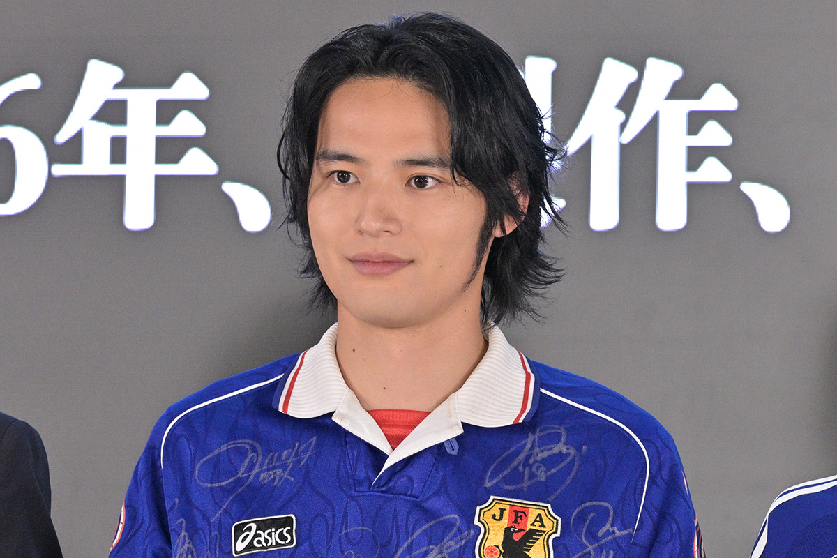 水上恒司、岡野雅行役でサッカー猛特訓中　練習日は2時間ボールタッチ「基本の基本」