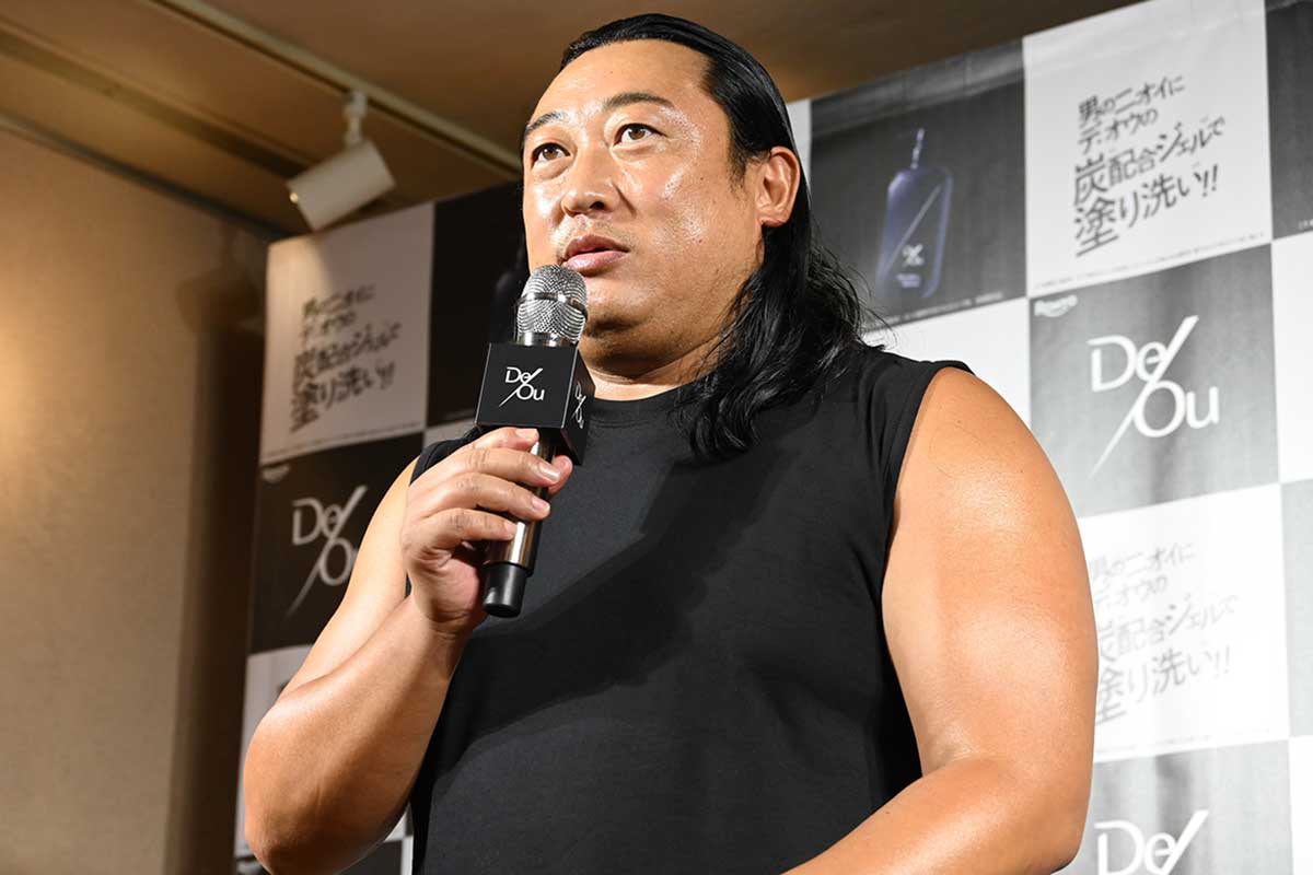 ロバート秋山、ヘルニア持ちを告白　お風呂好きも銭湯の椅子に悲鳴「とにかく小さい」