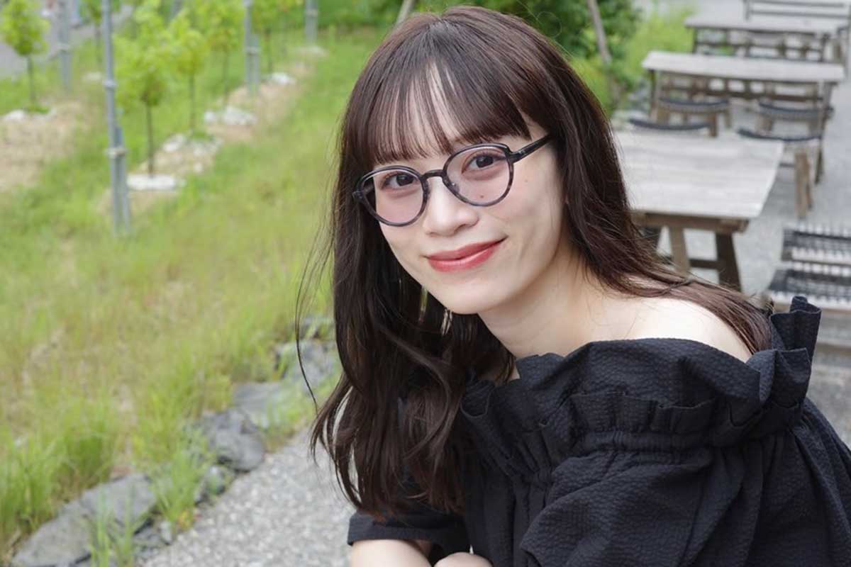 由布菜月、肩出しワンピでの“ママ姿”にすれ違ったユーザー「オーラありすぎ…一瞬で分かりました」