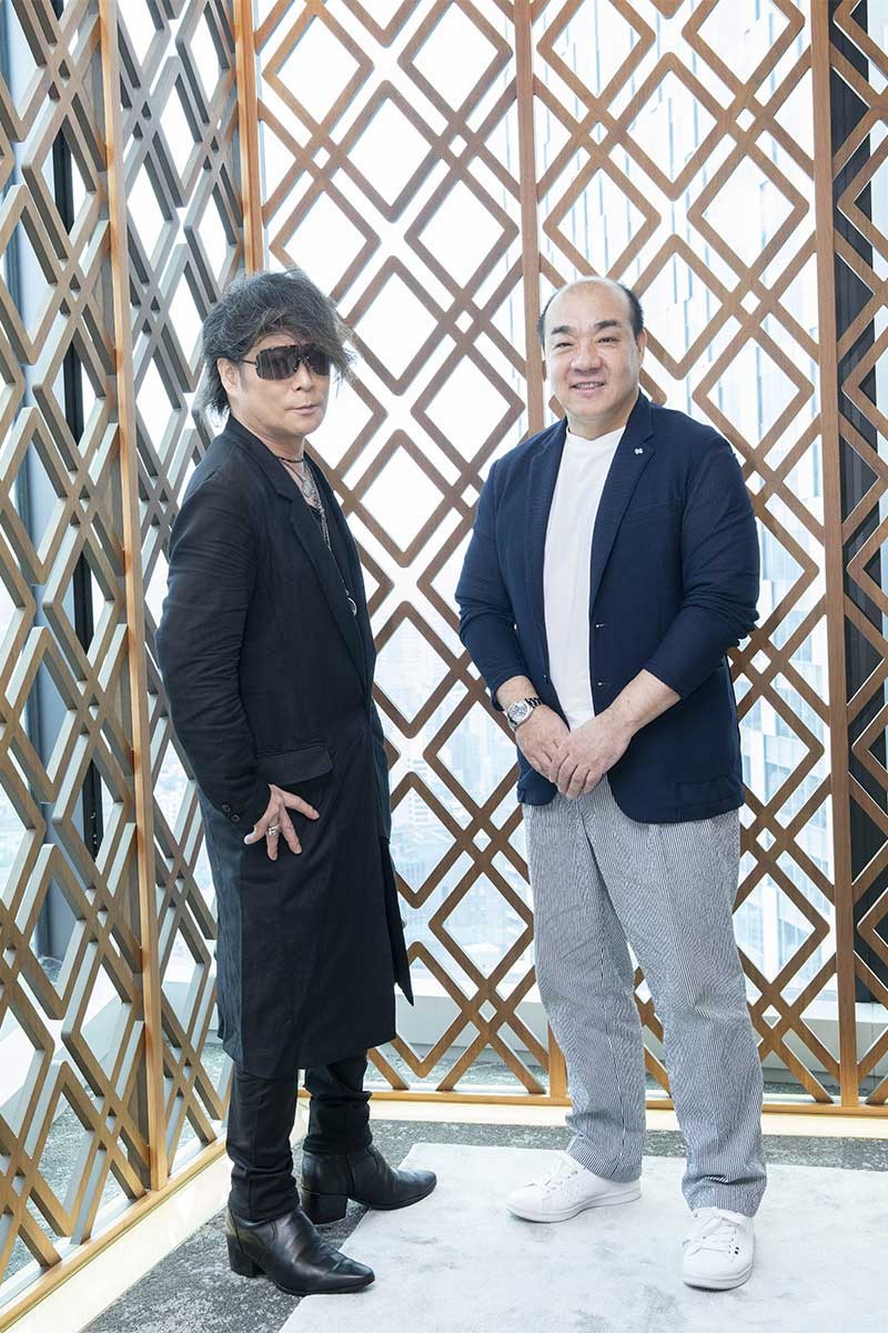 友人であり、リスペクトし合う森友嵐士（左）と西村誠司氏【写真：増田美咲】