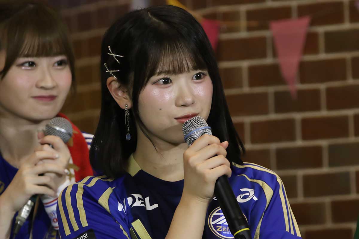 FC町田ゼルビアサポのラフ×ラフ・佐々木楓菜、Jリーグ順位予想前に勉強会懇願「深夜3時までかけて」