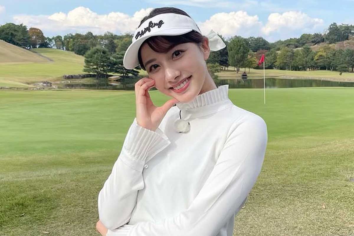 元モデルの武藤彩芽アナ、ミニスカゴルフウェア姿を披露「この季節のラウンドにぴったり」
