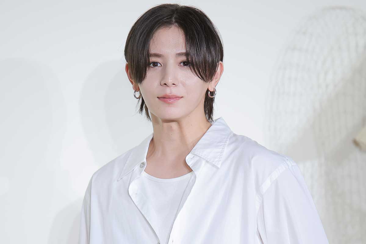 山田涼介、コロンまとい「僕を嗅ぎたいですよね」と報道陣にアピール