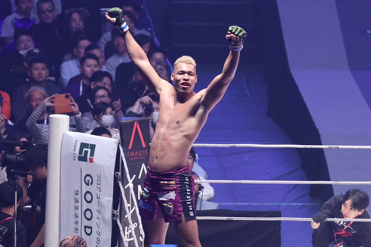 デビュー戦でKO勝ちしたエドポロキング【写真：山口比佐夫】