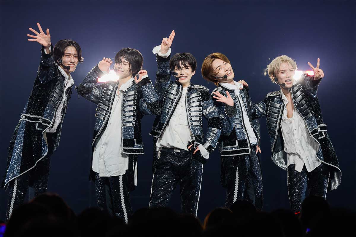 全員同学年の5人組グル―プ