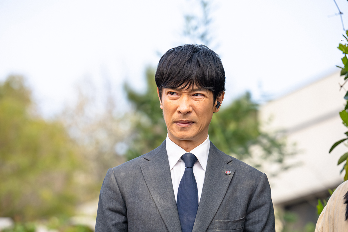 乃木憂助を演じる堺雅人【写真:(C)TBS】