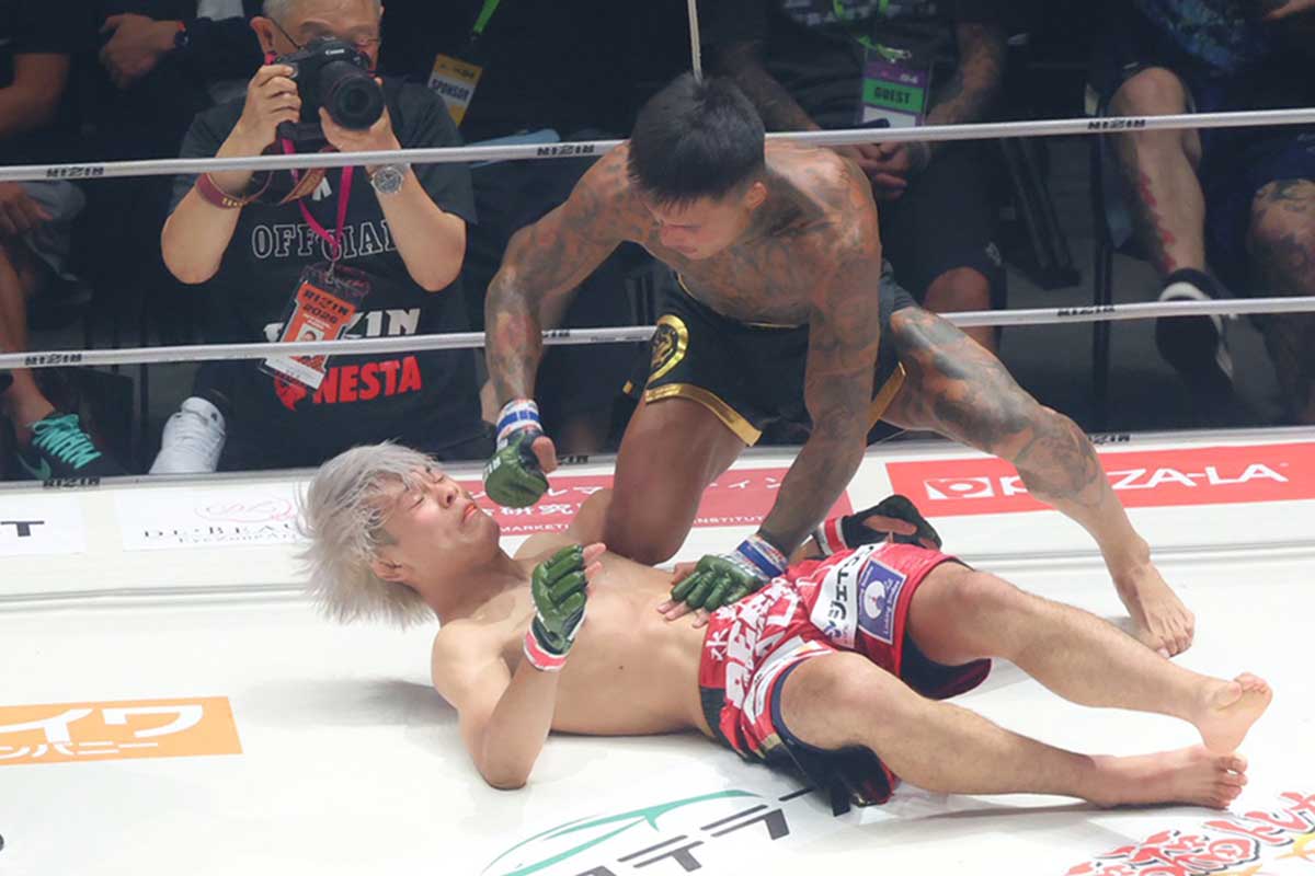 【RIZIN】リー・カイウェン、水野新太を粉砕　左フックヒットでKO奪取…オープニングマッチから会場熱狂