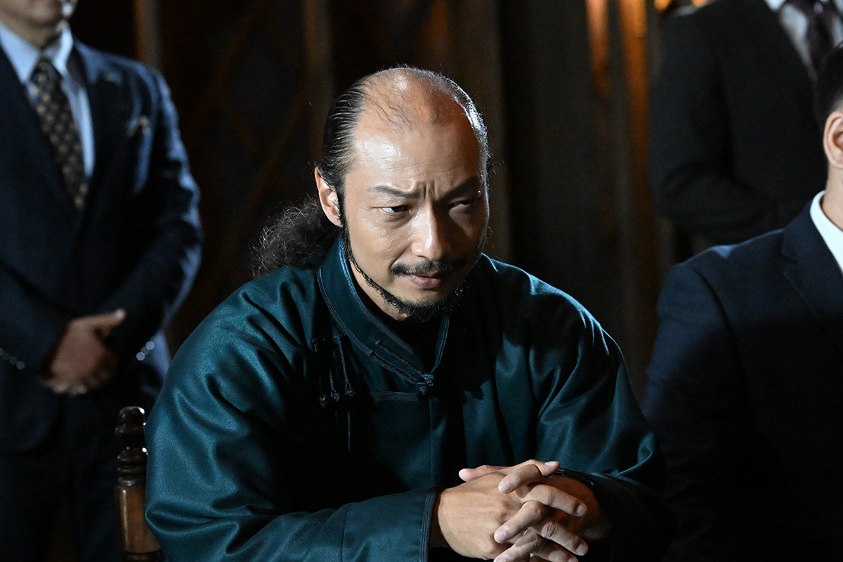 【VIVANT】『悪役会議室』、ワニズが“核心”発言でネット「名探偵すぎる笑」「ちゃんと勉強しててえらい」