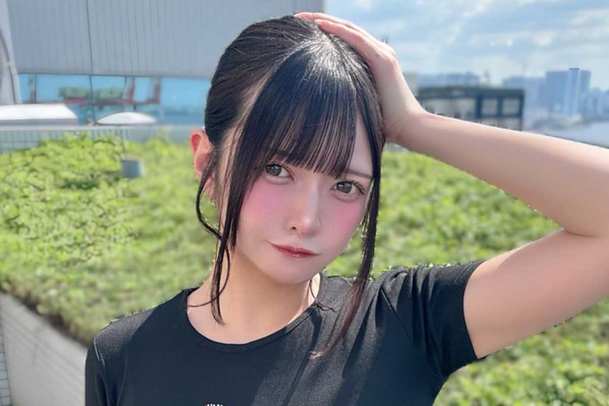 「ぴたっとした服、好き？」アンスリューム・朝日奈まみ、あざとい私服姿にSNS釘付け「スタイル抜群」「言わせないで」