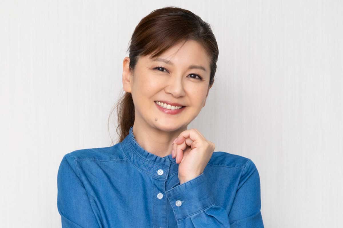 南野陽子、ミニスカ姿で圧巻スタイル　「まさかの絶対領域」「59歳とは思えない」と視聴者驚き