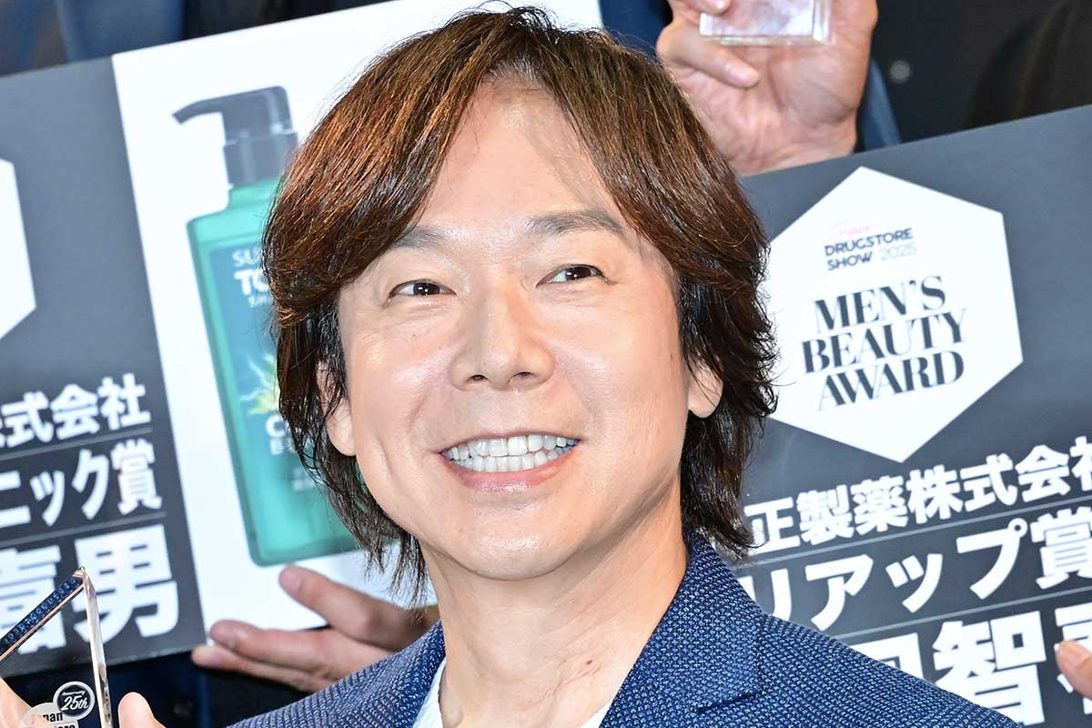 下半身麻痺公表から2年…58歳・ひろみちお兄さんの現在に「おじいちゃんに見えない」「かっこいい」の声