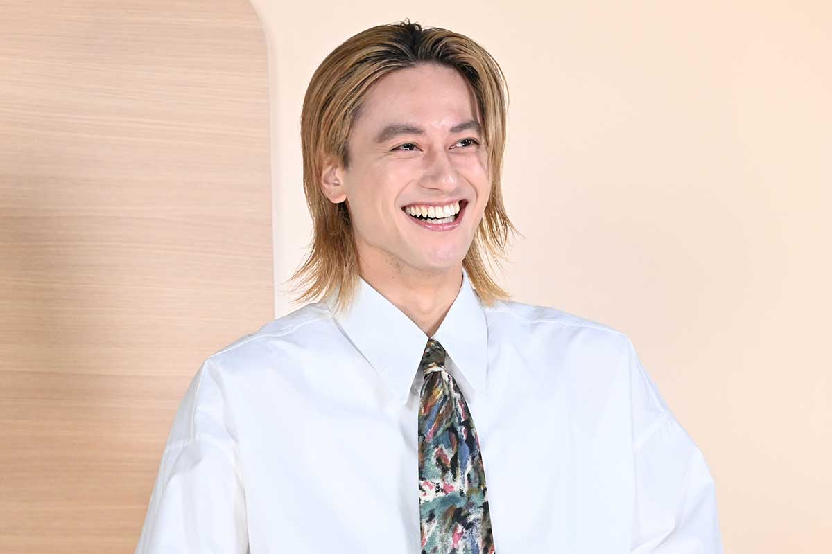Aぇ！group小島健、“自分を開放した瞬間”は「ソファで裸で3時間寝落ち」