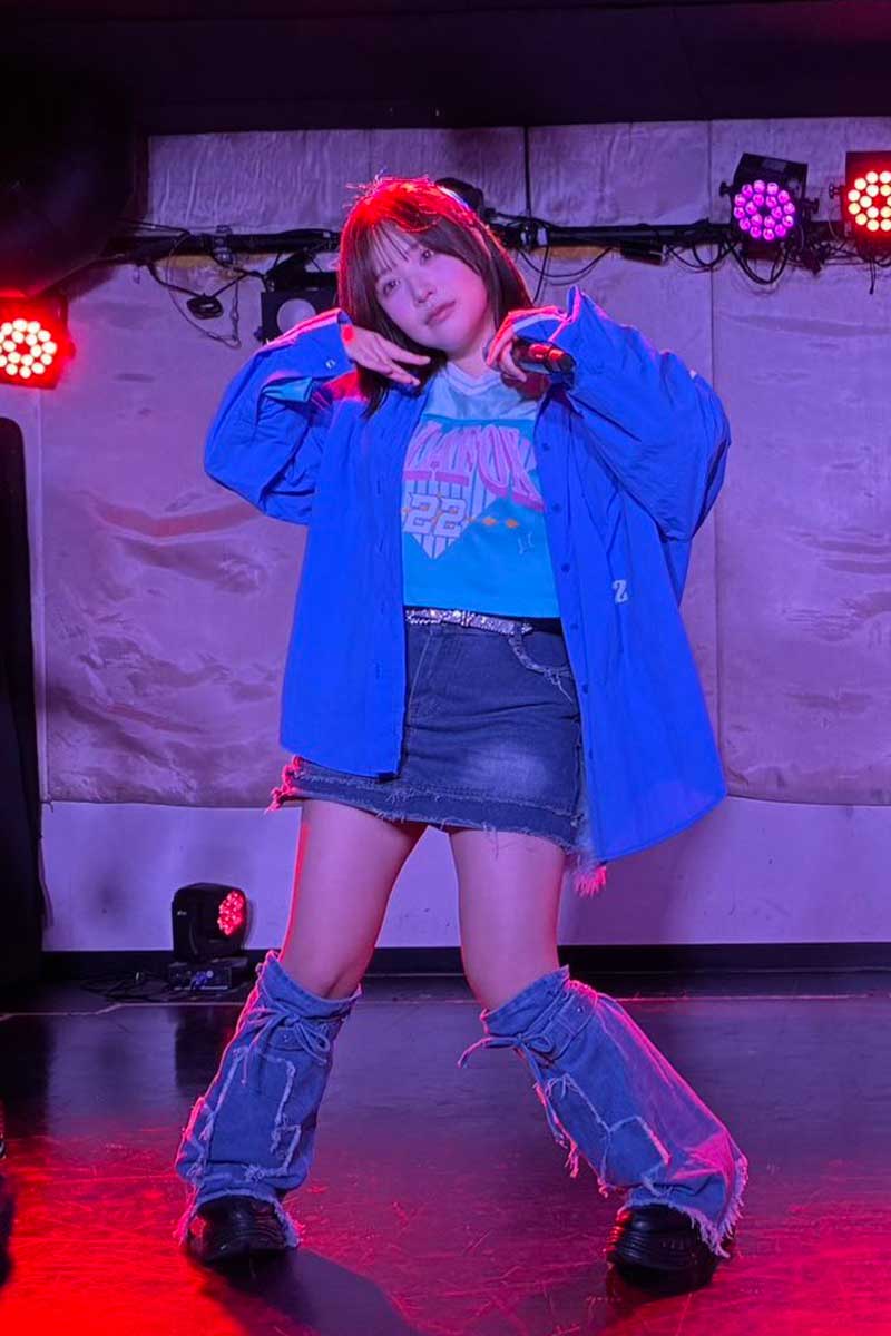 RIFFBABYZ・永宮よるの2か月前の姿【写真:X(@YORU_RIFFBABYZ)より】