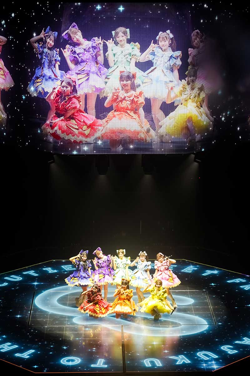 新曲『Top of the top』を初披露した【写真:後藤壮太郎】