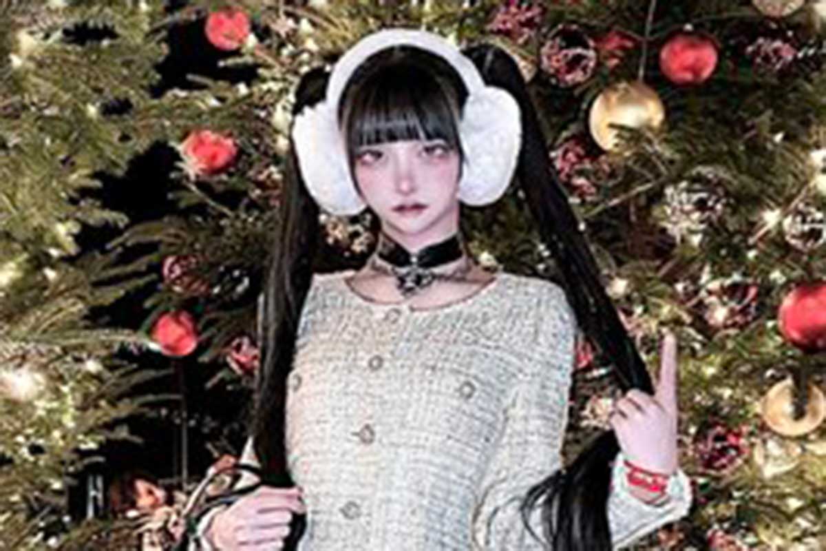 高嶺ヒナ、53cmのウエストにネット衝撃「ほっそぉ」「薄ぅぅ」　“極細”衣装姿に「痩せすぎちゃう？」
