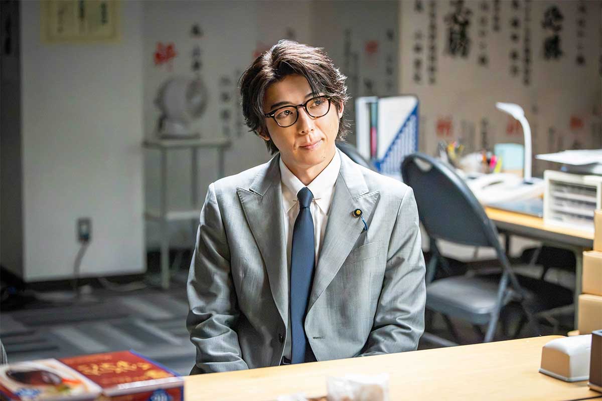 『ポリティカルパン』に出演する高橋一生【写真：(C)フジテレビ】