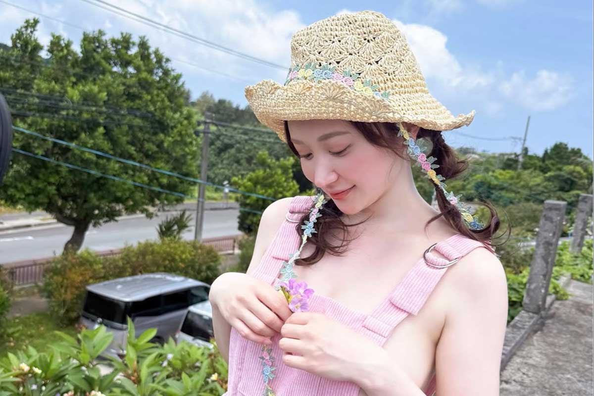 「下はどうなっているの」歯科衛生士グラドル・葉月ゆめ、まさかの衣装にネット衝撃「やばすぎ！」