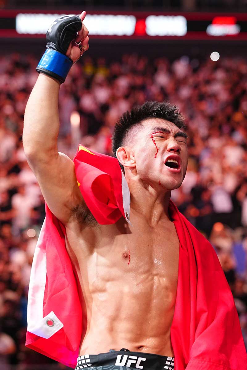 2R・KO勝利を収めたソン・ヤドン【写真：(C)Zuffa LLC/UFC】