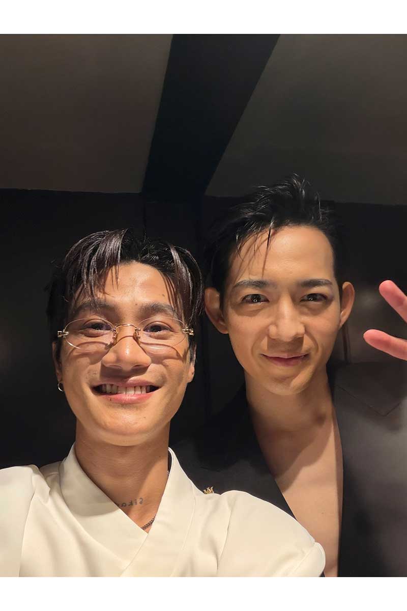 タナパック・ジョンジャイパー（左）と竜星涼【写真：X（＠yellow_skrt）より】