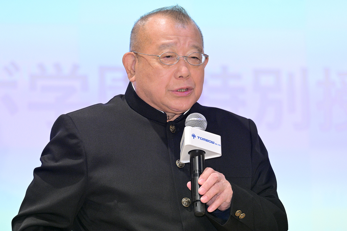 74歳・笑福亭鶴瓶、久々学ランで「ほんまにうれしい」　「10代のように見える」の声には笑顔