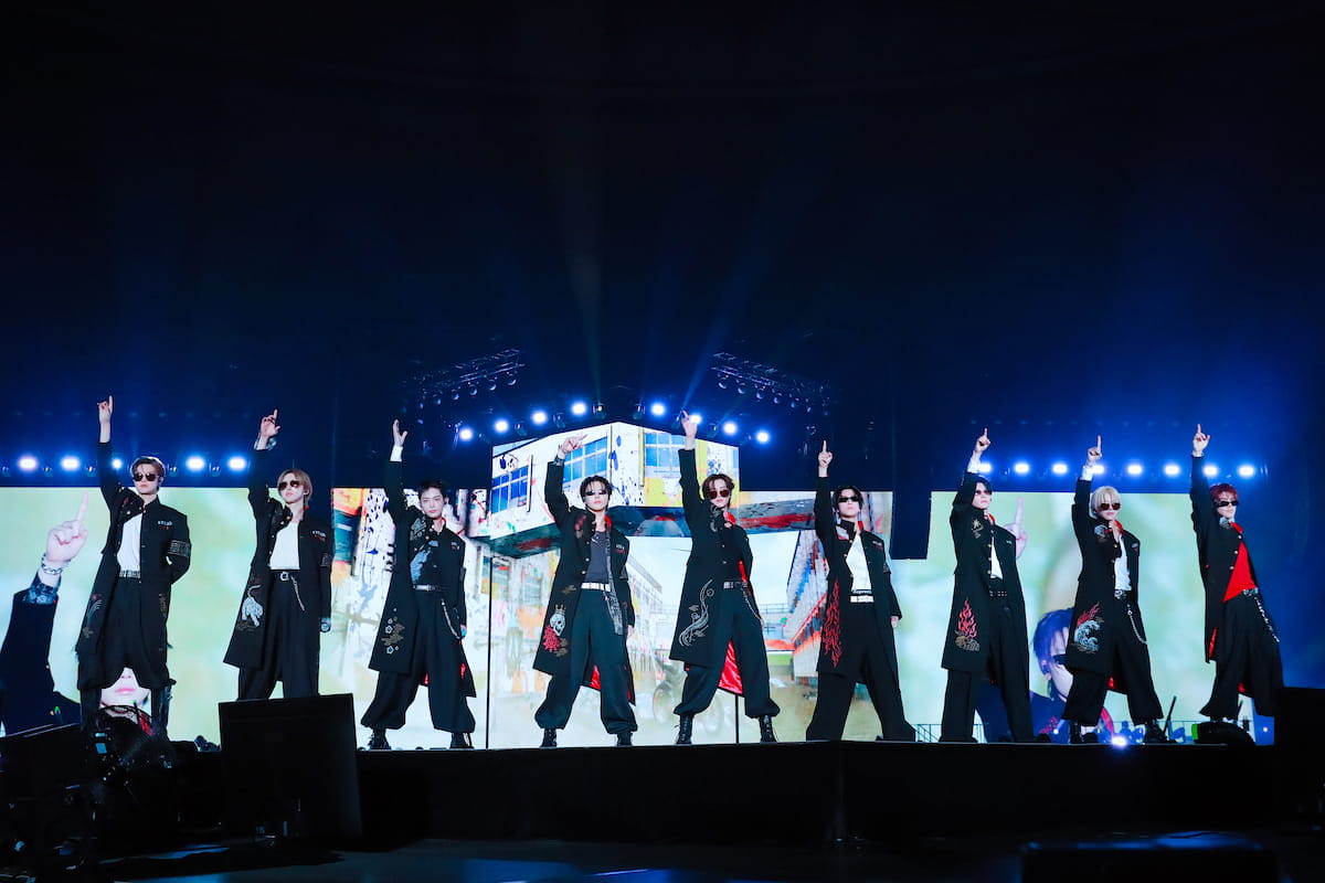 EJの誕生日をサプライズで祝った【写真：(C)YX LABELS】