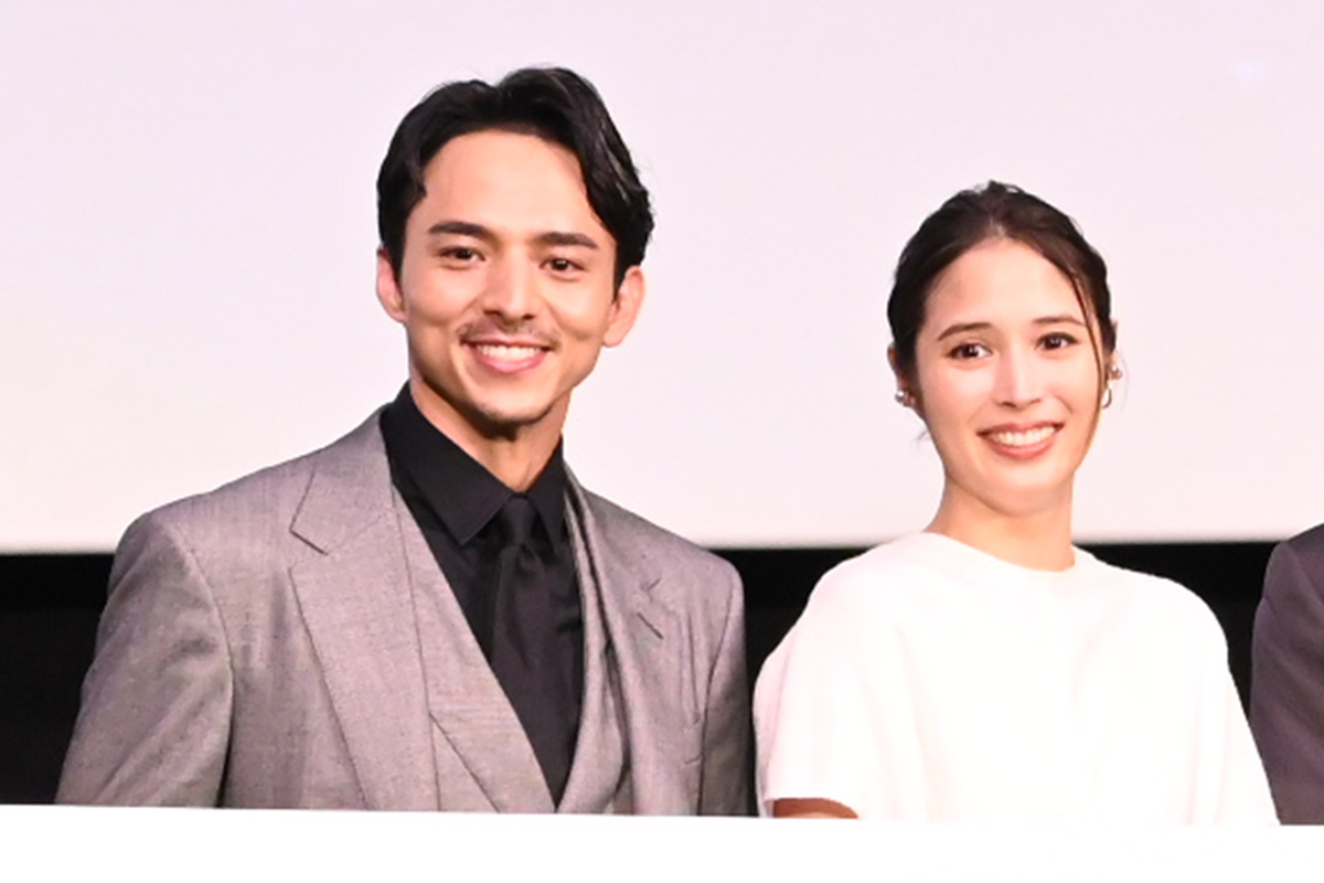 完成披露試写会に出席した満島真之介（左）と広瀬アリス【写真：ENCOUNT編集部】