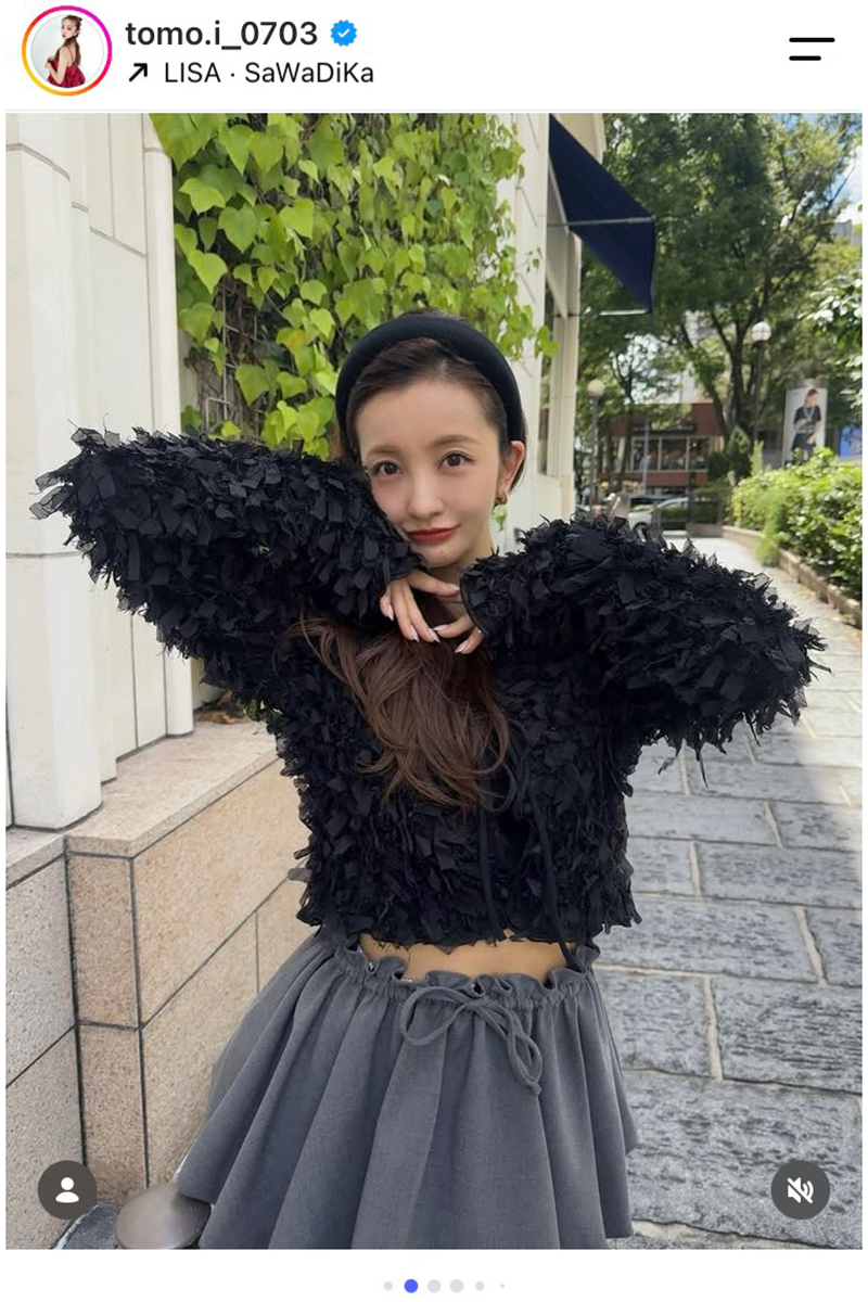 板野友美【写真:インスタグラム(@tomo.i_0703)より】