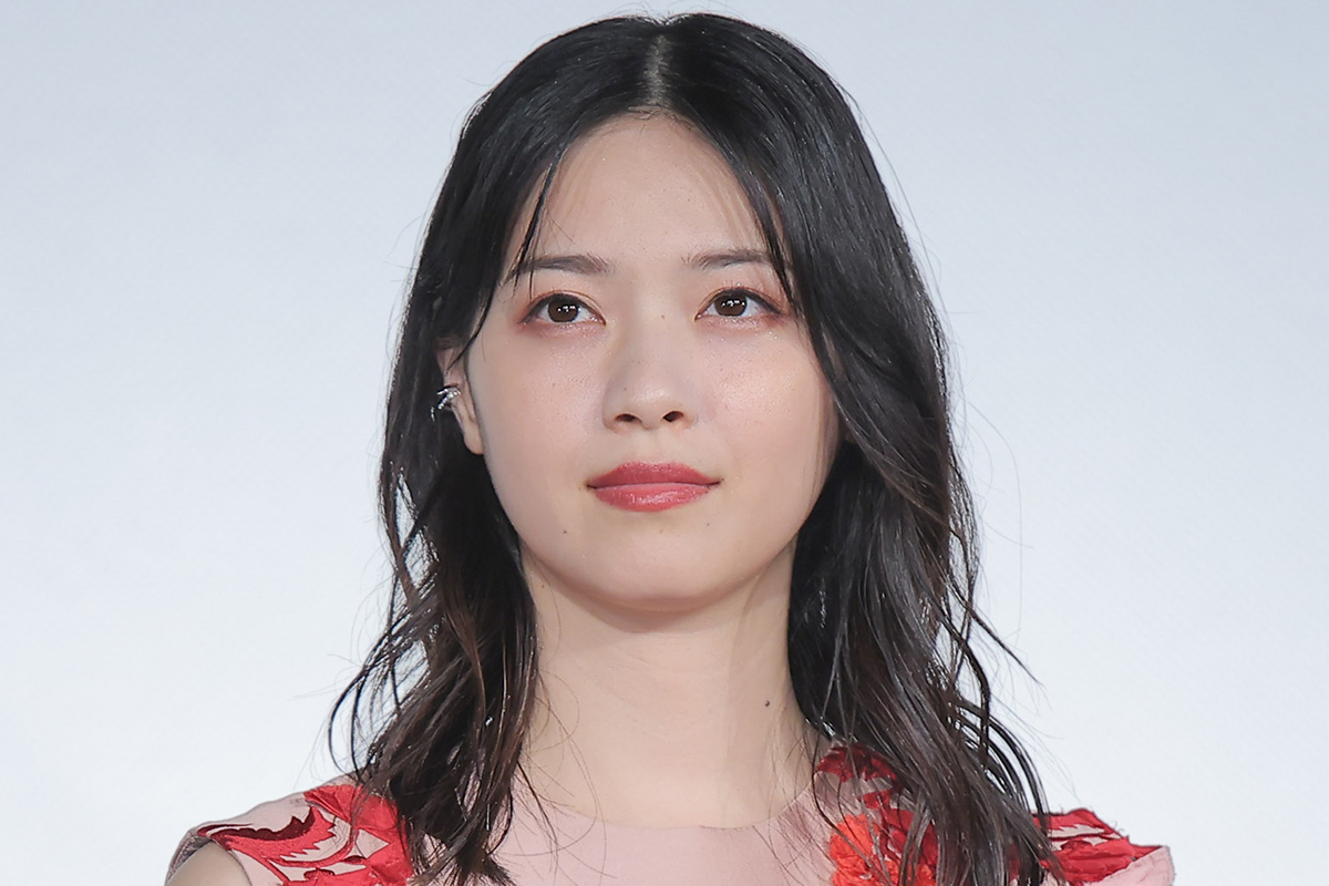 32歳・西野七瀬、現在のスタイリングが「なんて可愛いんだ」　ファン称賛「着こなしも素敵」