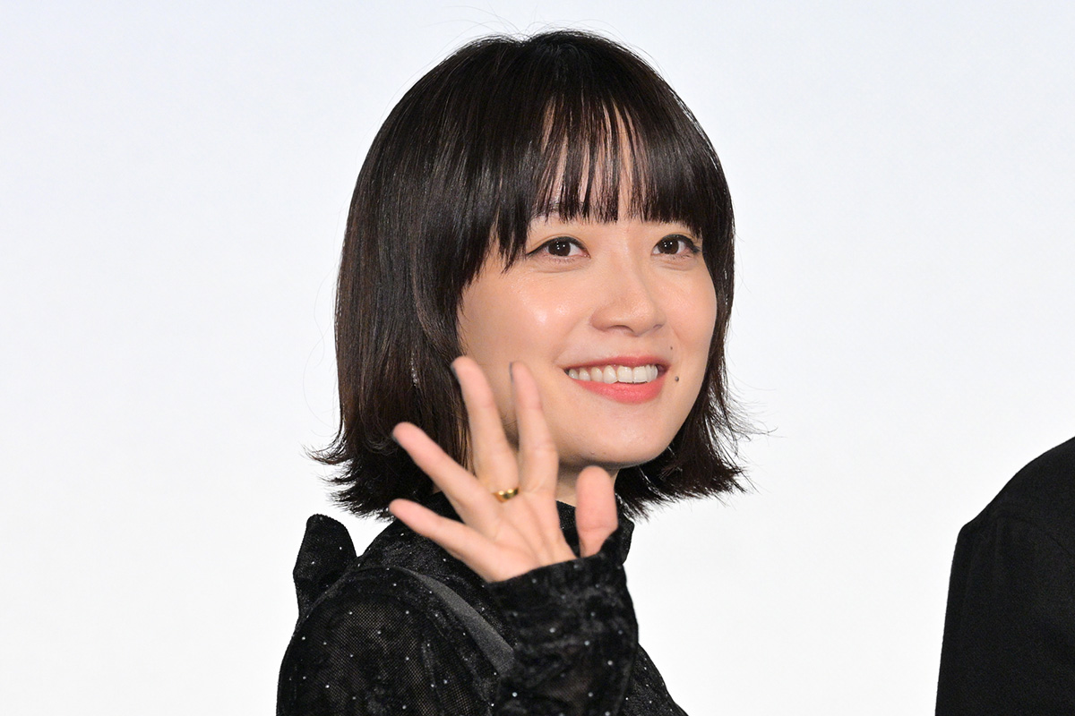 深川麻衣、元アイドル役に「すごく勇気がいりました」　歌唱＆ダンスシーンの“豪華布陣”に気合