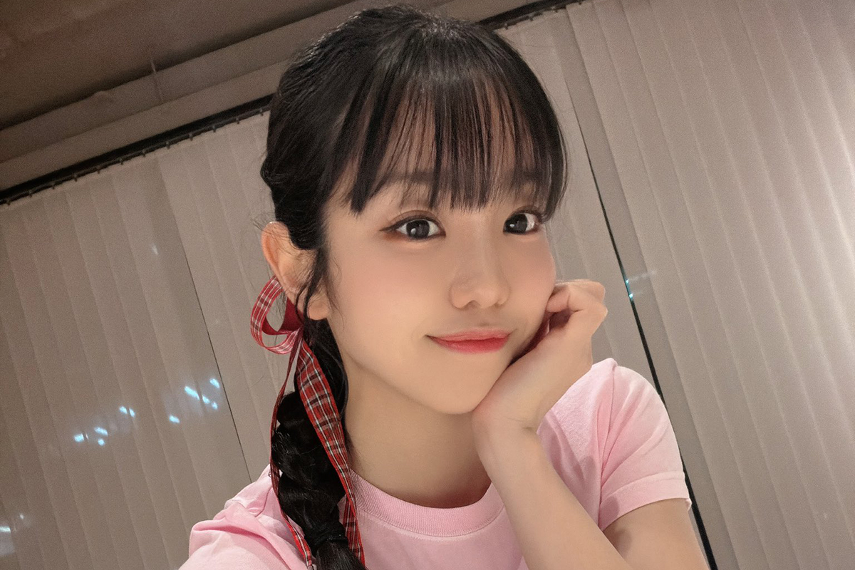佐藤日向「初めて着たカーディガンがあり得ない裂け方」　仰天報告に反響続々「どうしてそうなった…」