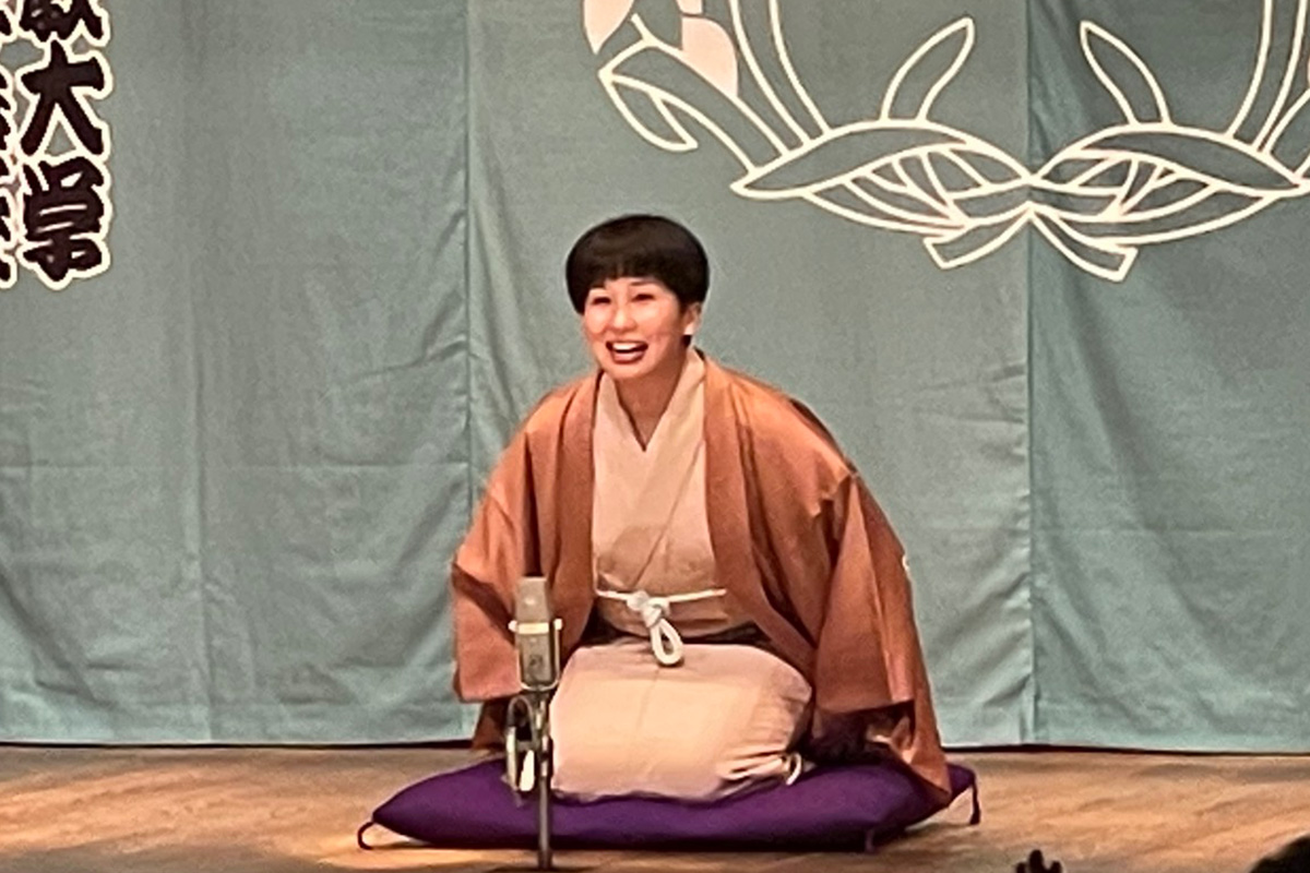 春風亭一花、大初日は「どうかどうか45日間の船出です」　台風接近の真打披露興行