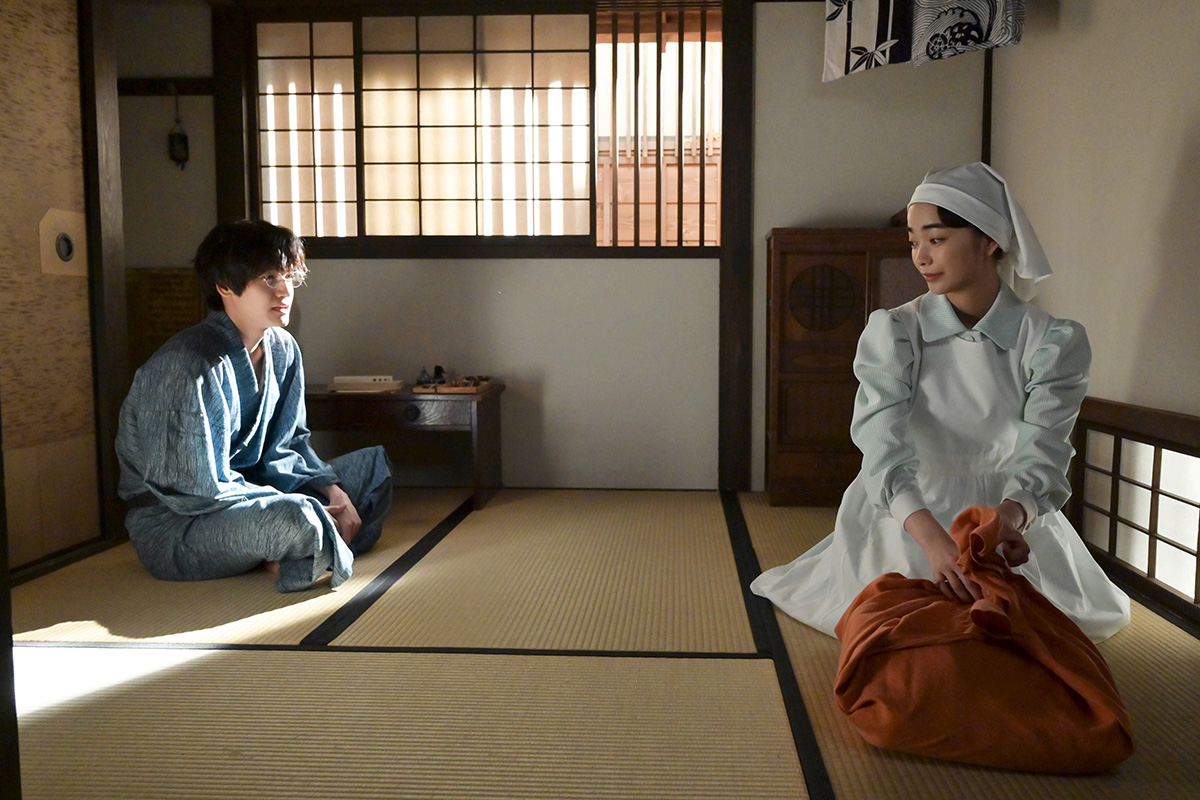 シマケン（佐野晶哉）とりん（見上愛）【写真：(C)NHK】