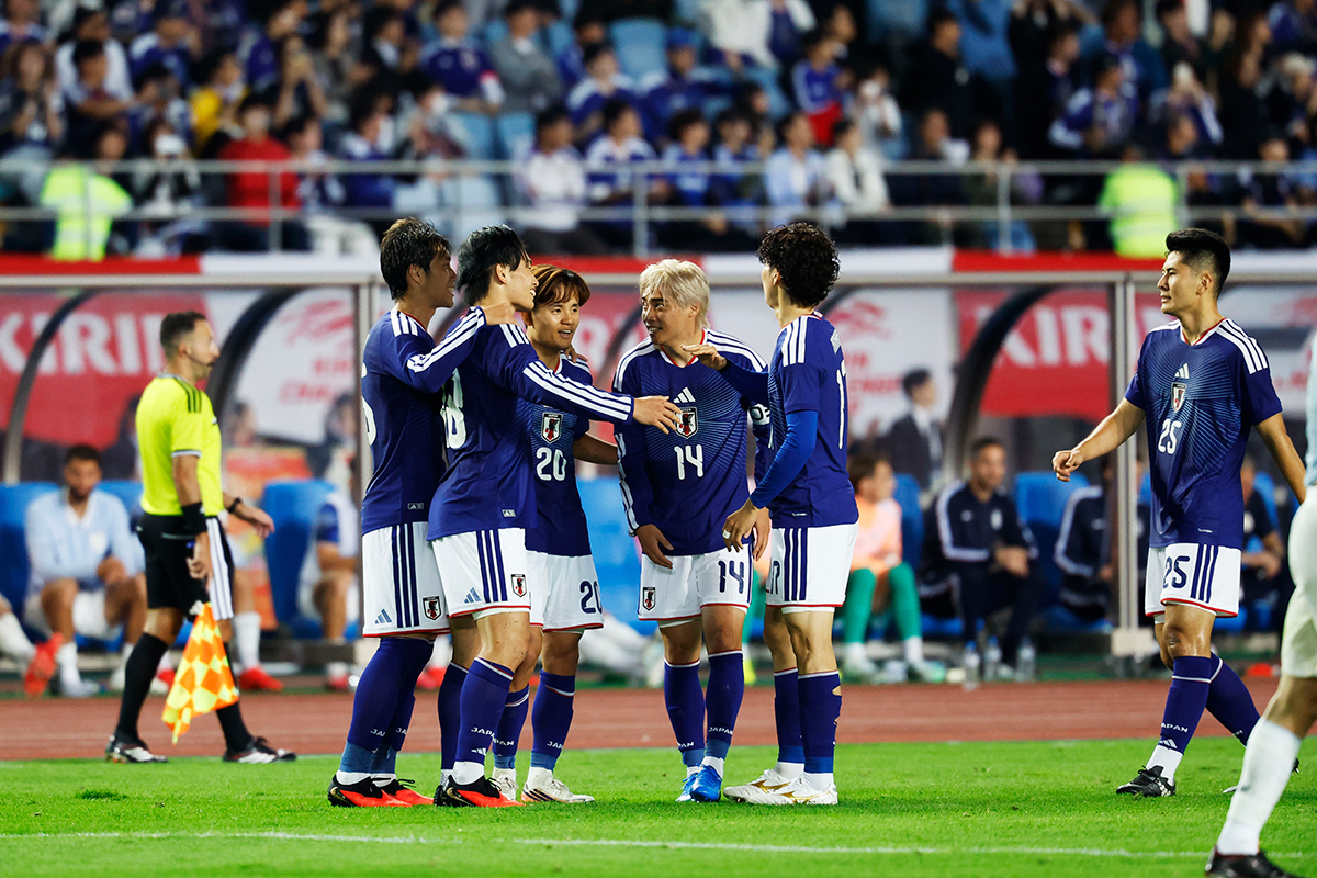 サッカー日本代表戦、ゴール真横“特等席”に朝比奈こゆ　ピッタピタユニに「可愛いなぁ…」「スタイル良過ぎ」