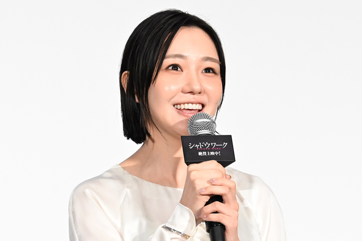 舞台あいさつに登壇した奈緒【写真：ENCOUNT編集部】