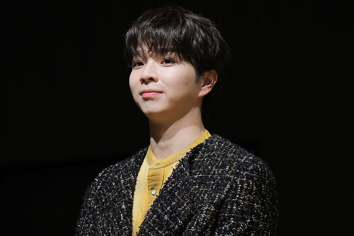 M!LK塩﨑太智、現場では黒T＆黒短パンの“初期装備ニキ”　誕プレも最高級の黒T「3着くらい…違う人から」