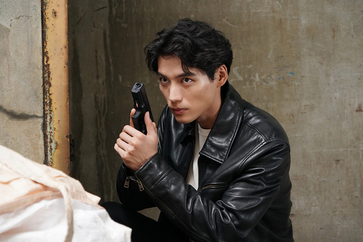 福士蒼汰主演の新ドラマ、場面写真を初解禁　謎の“傷跡”や志田彩良＆田中樹の緊迫場面も