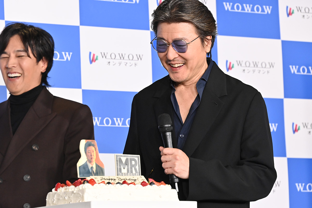 豊原功補、健康のため1000m「泳いでます」　61歳の誕生日サプライズに喜びあらわ