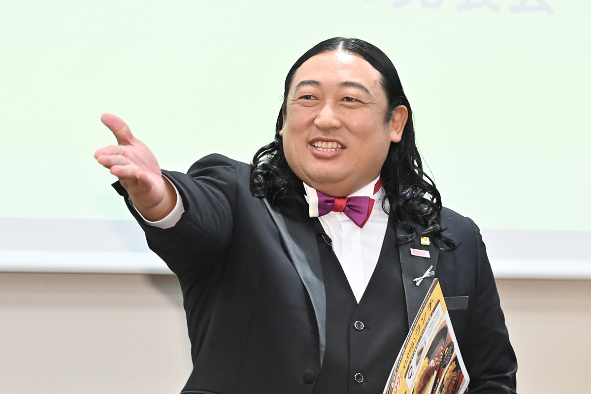 ロバート秋山、従業員に無茶ぶり連発で「本当に申し訳ない」　イベントで“やりたい放題”