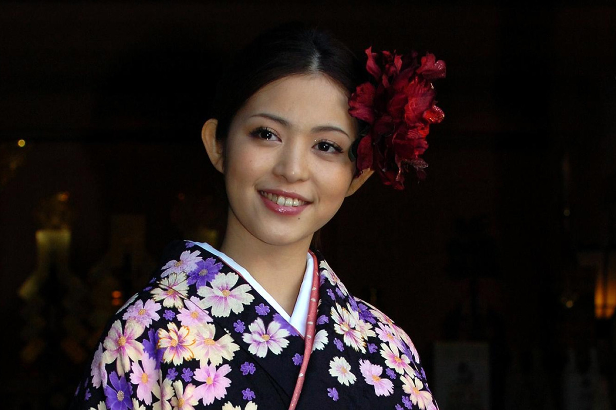 引退から6年…岩佐真悠子さん、現在の姿に反響「表情が柔らかくなられた」　久々の芝居も